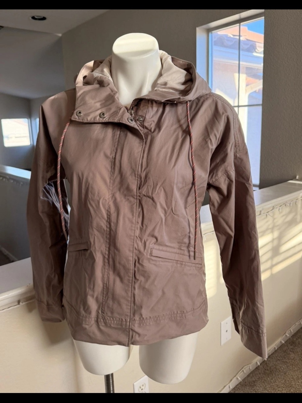 Athleta Stormlover Jacket Size XS (B3) 099